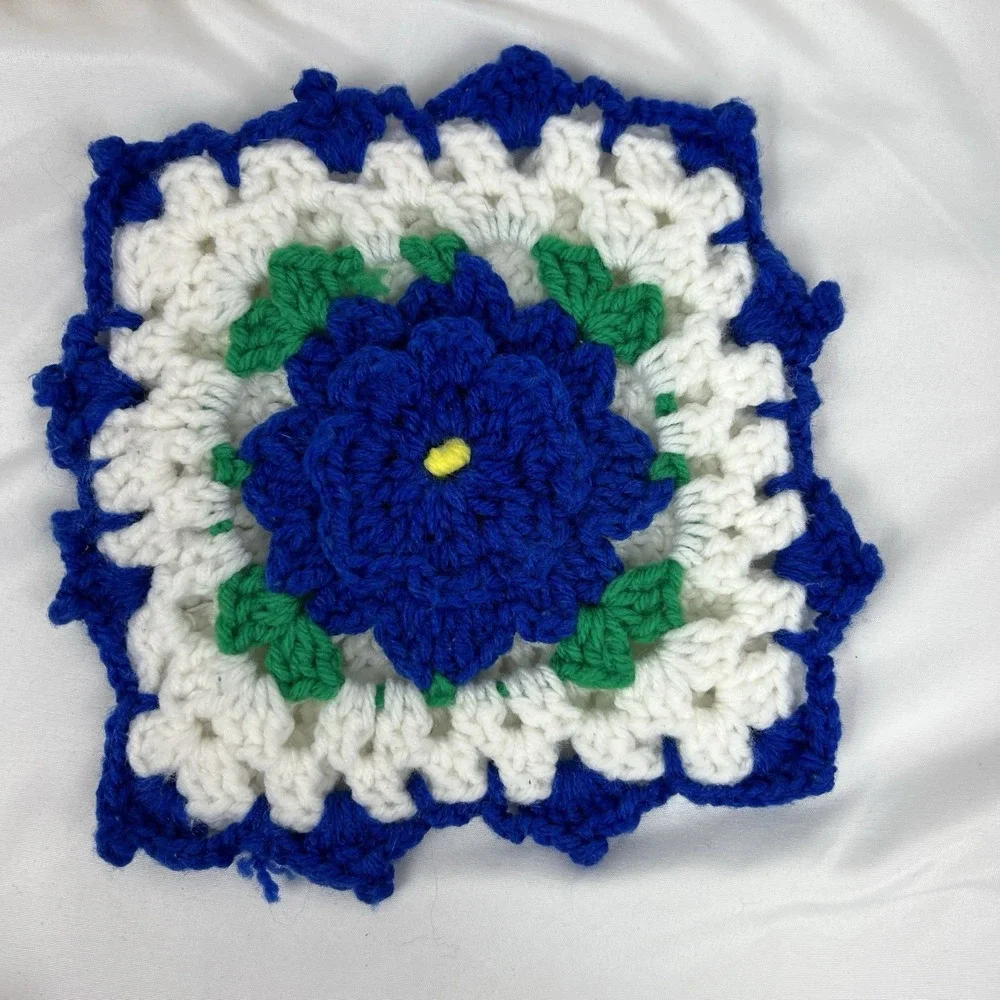 Handmade‎ Crochet Floral Square Blue White Granny Square Vintage Cottagecore
